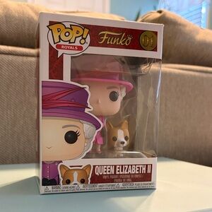 Funko Pop Royals Queen Elizabeth II with Corgi - Pink Dress